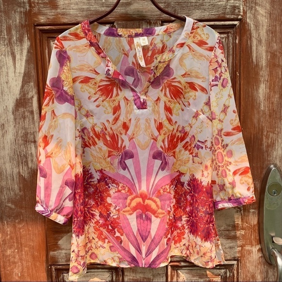Adiva | Round Neck Semi Sheer 3/4 Sleeve Floral Pullover Blouse Top M - Picture 1 of 13